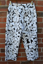 Load image into Gallery viewer, Berserk Tri Floral stretch Band pants