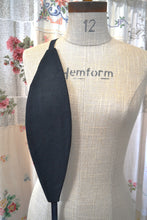 Load image into Gallery viewer, Berserk Black Damask Obi Belt