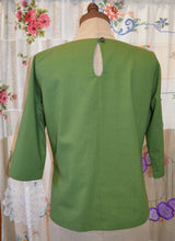 Load image into Gallery viewer, Berserk Olive Linen blend  Keyhole Top