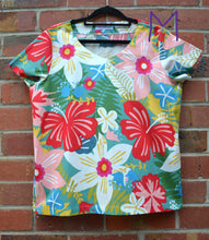 Load image into Gallery viewer, Hibiscus print V neck top