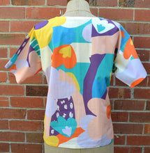 Load image into Gallery viewer, Berserk Bold and Beautiful floral Exeter top