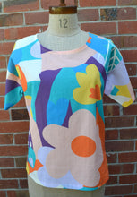 Load image into Gallery viewer, Berserk Bold and Beautiful floral Exeter top