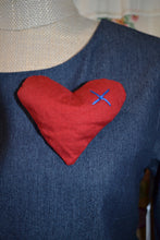 Load image into Gallery viewer, All Heart brooch