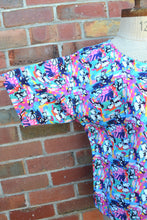 Load image into Gallery viewer, Berserk Magpie cotton Exeter top XL