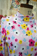 Load image into Gallery viewer, Berserk Spring floral cotton Skivvi