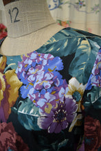Load image into Gallery viewer, Berserk Vintage Floral full length sleeves Keyhole Top