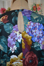 Load image into Gallery viewer, Berserk Vintage Floral full length sleeves Keyhole Top