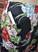 Load image into Gallery viewer, Berserk Romance Stretch sateen pocket skirt