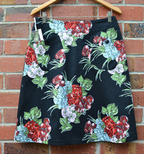 Load image into Gallery viewer, Berserk Romance Stretch sateen pocket skirt