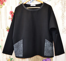 Load image into Gallery viewer, Berserk Kite top Black Wool flannel