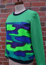 Load image into Gallery viewer, Berserk Linda Jackson panel Green Fleecy top