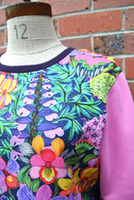 Load image into Gallery viewer, Berserk Orchid Pink Navy Fleecy Crop
