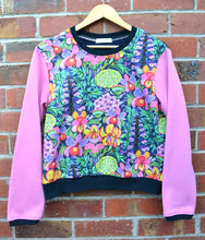 Load image into Gallery viewer, Berserk Orchid Pink Navy Fleecy Crop
