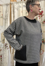 Load image into Gallery viewer, Berserk Kite top Grid spot Grey Wool flannel