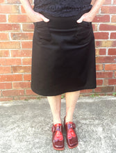 Load image into Gallery viewer, Berserk Black Drill stretch cotton pocket Skirt