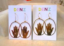 Load image into Gallery viewer, Magic Hand Oval Hanging Earring